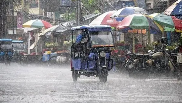 दिल्ली से महाराष्ट्र तक भारी बारिश की चेतावनी