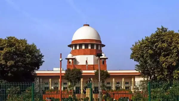 804 करोड़ के बैंक खातों पर रोक, सुप्रीम कोर्ट से ममता गुट को राहत नहीं