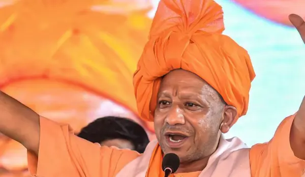 यूपीभर में पूजा-अर्चना, हवन, पौधारोपण और भंडारों से मनाया गया उत्सव