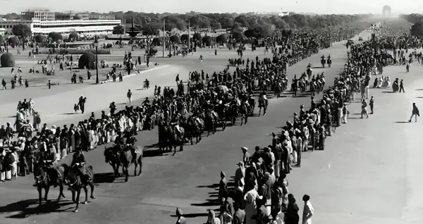 ब्रिटिश प्रतीकों से आज़ाद होकर अशोक स्तंभ बना राष्ट्रीय चिन्ह
