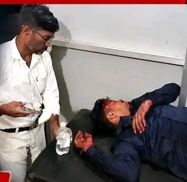 NH-30, सड़क हादसा, बाइक, गाय, घायल, सड़क सुरक्षा