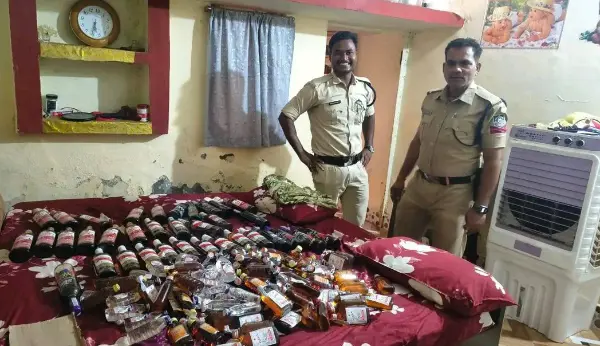 54 लीटर शराब बरामद