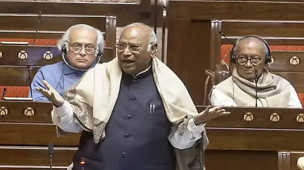 खरगे की मांग, गृह मंत्री दें सदन में जवाब