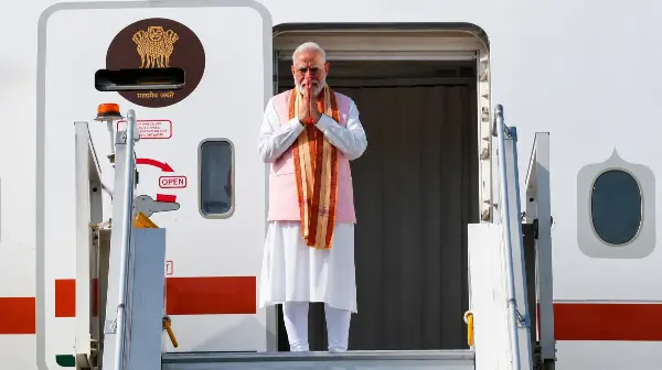 महात्मा गांधी को पीएम मोदी ने दी श्रद्धांजलि