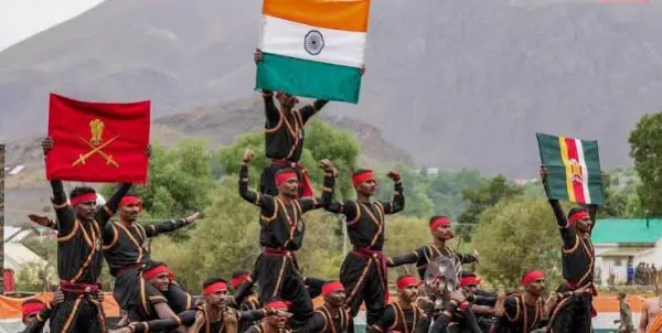 कारगिल के शहीदों को देश का नमन