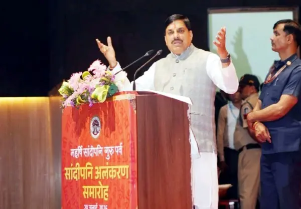 100% रिजल्ट पर सरकारी स्कूलों को बड़ा इनाम