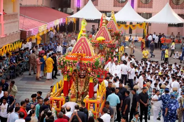 CM भूपेंद्र पटेल ने निभाई 'पहिंद विधि', अमित शाह ने की मंगला आरती
