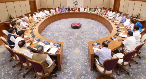 कैबिनेट ने PM-KISAN, सूर्य सरोवर और ‘समुद्र मंथन’ योजनाओं को दी मंजूरी