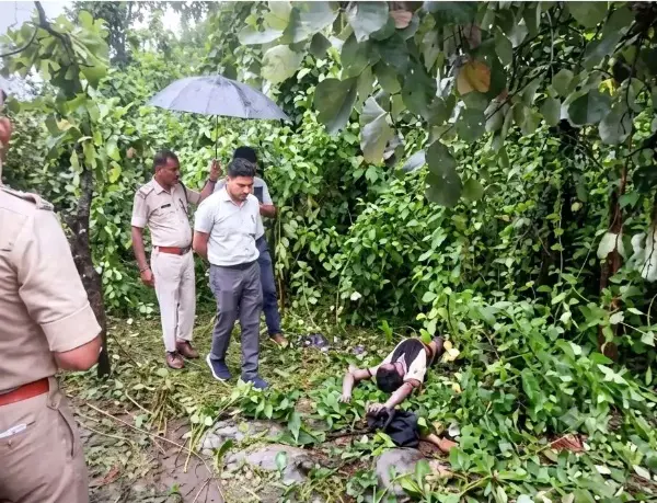 शरीर पर चोट के निशान, हत्या की आशंका में जांच तेज