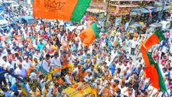 राहुल गांधी ने धक्का नहीं दिया: डीके शिवकुमार