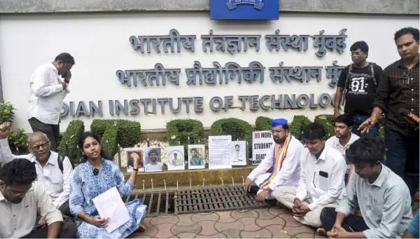 साहिल वाकोडे की मौत के बाद IIT बॉम्बे छात्रों ने प्रदर्शन पर दी सफाई