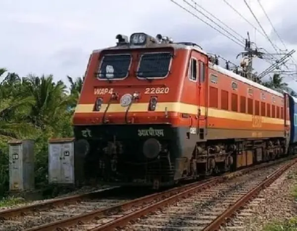 दिवाली-छठ पर घर जाने वालों को राहत, रेलवे चलाएगा 1000 से ज्यादा स्पेशल ट्रेनें